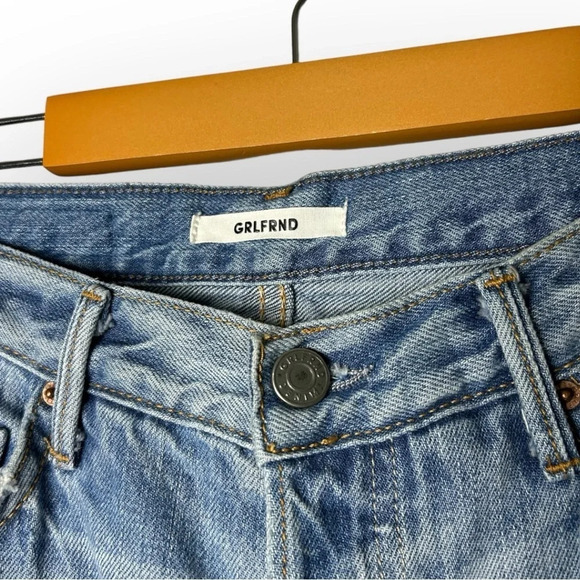 GRLFRND Rhea Straight Leg Jeans in Easy  Feeling 25 - Picture 9 of 11